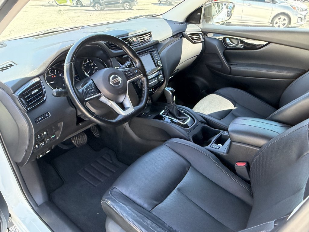 Used 2022 Nissan Rogue Sport SL w/ Premium Package AWD/4WD image 19