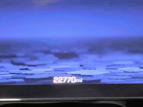 Used 2025 Chevrolet Suburban Z71 AWD/4WD image 19