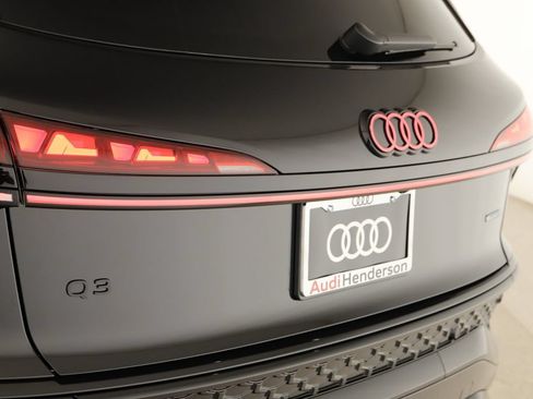 New 2026 Audi Q3 quattro 2.0T AWD/4WD image 34