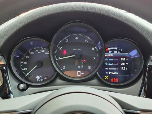 Certified 2026 Porsche Macan AWD/4WD image 14