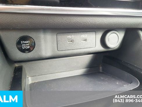 Used 2024 Nissan Rogue S FWD image 26