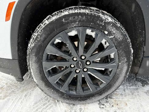 Used 2023 Chevrolet Traverse RS image 61