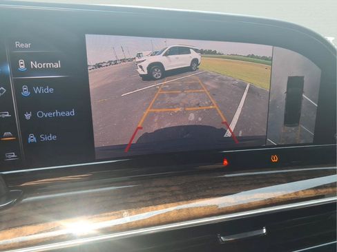 Used 2021 Cadillac Escalade Sport Platinum RWD image 31