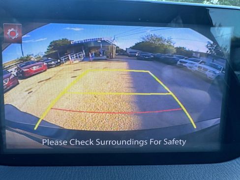 Used 2018 MAZDA MAZDA3 Touring image 22