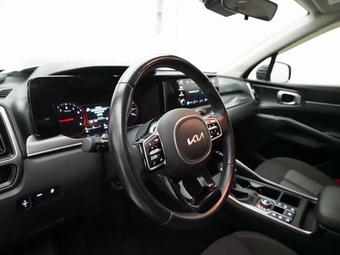 Used 2023 Kia Sorento X-Line EX image 8