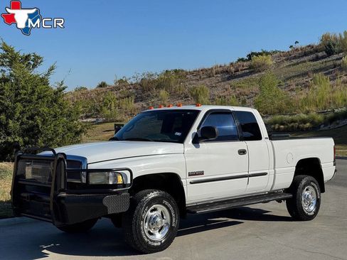 Used 2002 Dodge Ram 2500 Truck SLT image 3