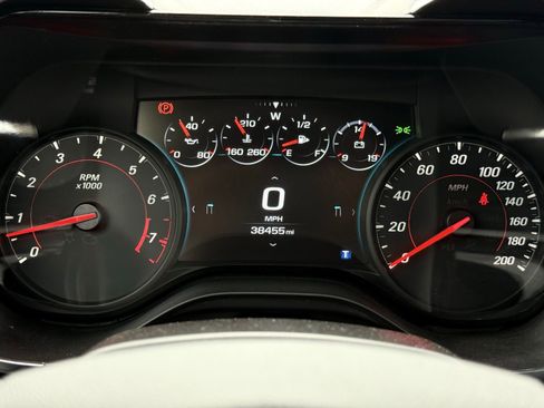 Used 2017 Chevrolet Camaro SS RWD image 39