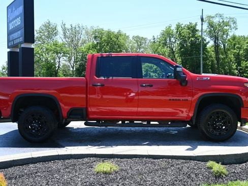 Used 2022 Chevrolet Silverado 2500 LTZ w/ LTZ Plus Package AWD/4WD image 4