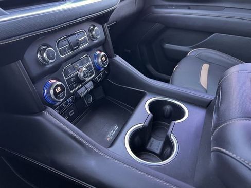 Used 2022 GMC Yukon AT4 image 19