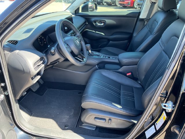 Used 2024 Honda HR-V EX-L image 2