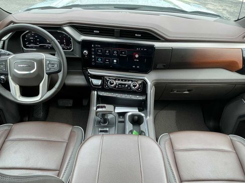 Used 2024 GMC Sierra 1500 Denali w/ Denali Reserve Package image 7