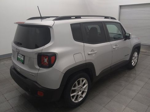 Used 2020 Jeep Renegade Latitude FWD image 9