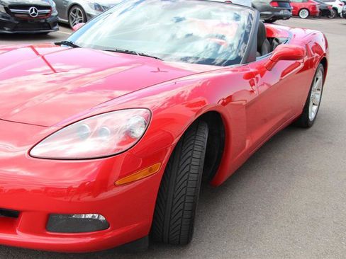 Used 2006 Chevrolet Corvette Convertible w/ Preferred Equipment Group image 11
