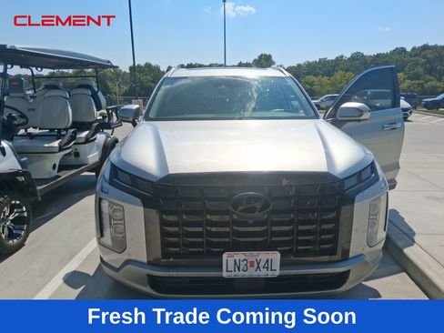 Used 2023 Hyundai Palisade SEL w/ Premium Package FWD image 1
