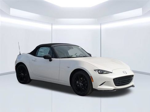 New 2026 MAZDA MX-5 Miata Club w/ Interior Package RWD image 8
