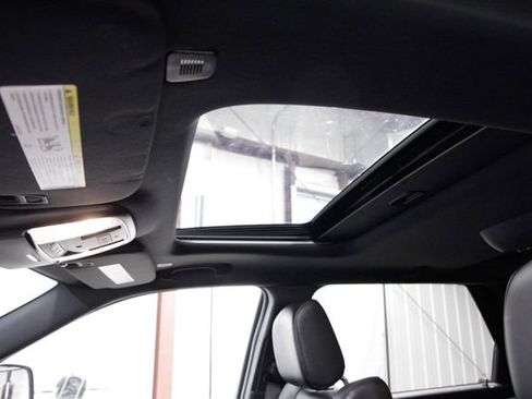 Used 2022 Dodge Durango GT image 39