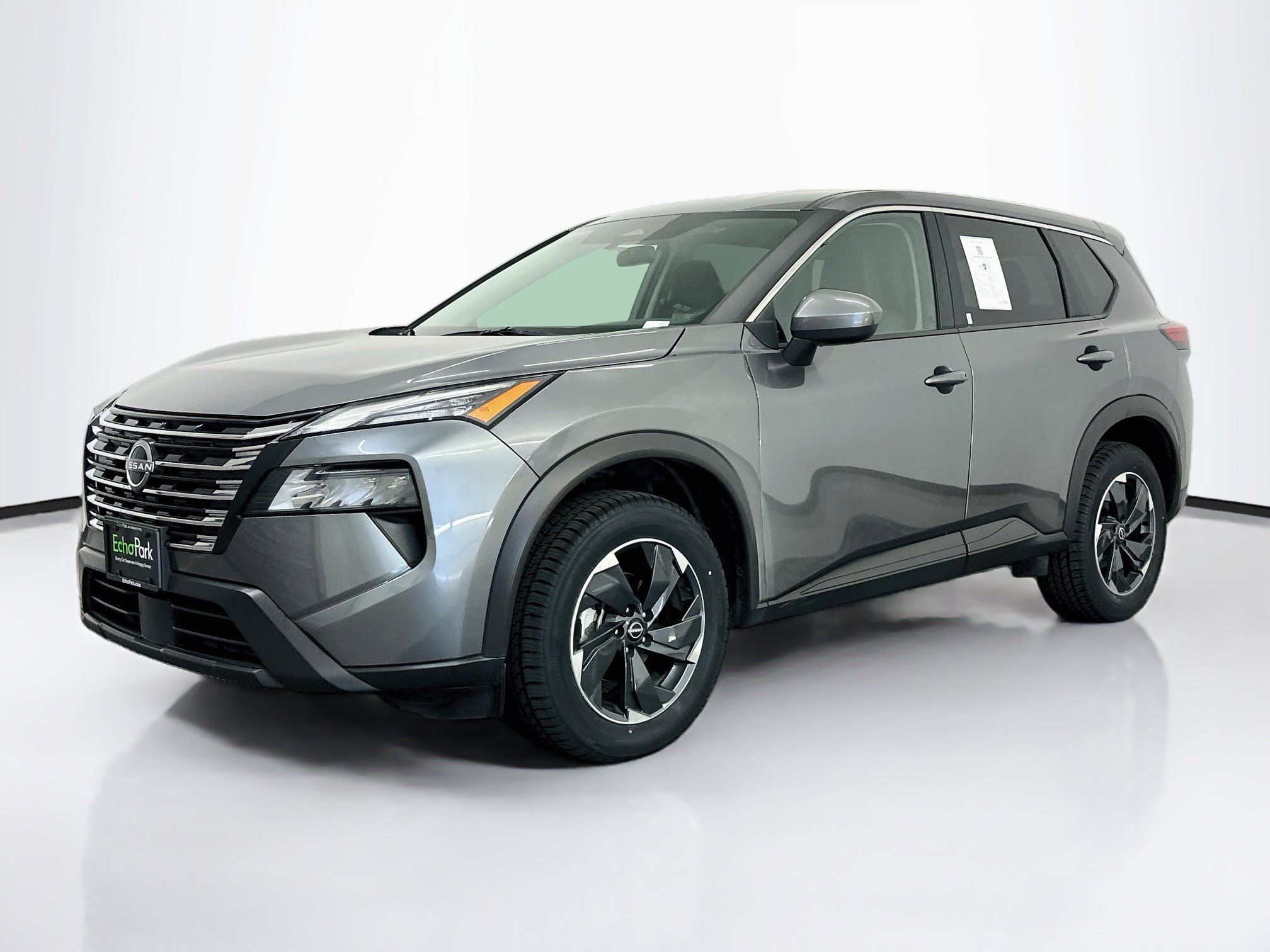 Used 2025 Nissan Rogue SV AWD/4WD image 3