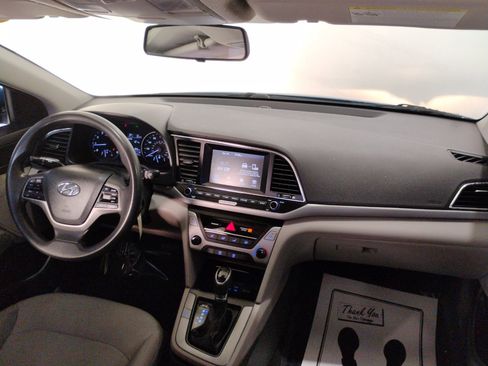 Used 2017 Hyundai Elantra SE image 25