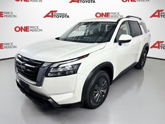 Used 2024 Nissan Pathfinder SV FWD image 3