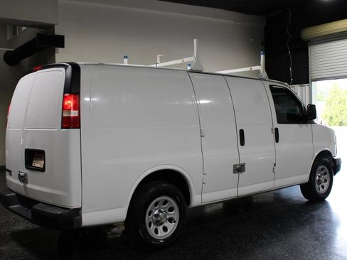 Used 2012 Chevrolet Express 1500 RWD image 3