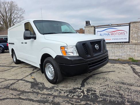 Used 2018 Nissan NV 1500 S w/ Rear Door Glass Package image 1