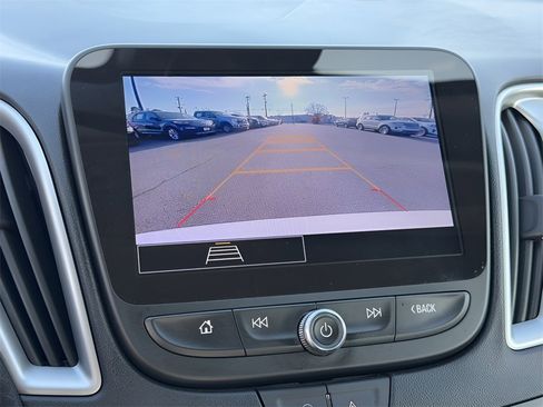 Used 2024 Chevrolet Malibu LT image 14