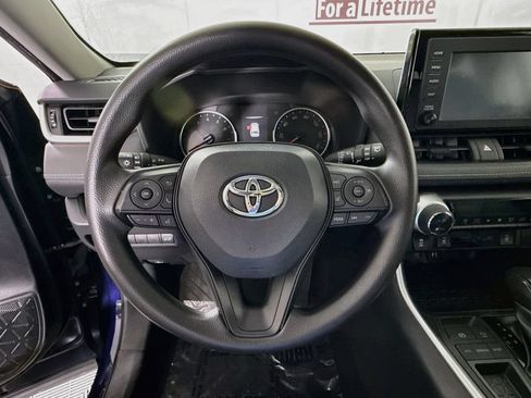 Used 2019 Toyota RAV4 XLE w/ Convenience Package FWD image 19