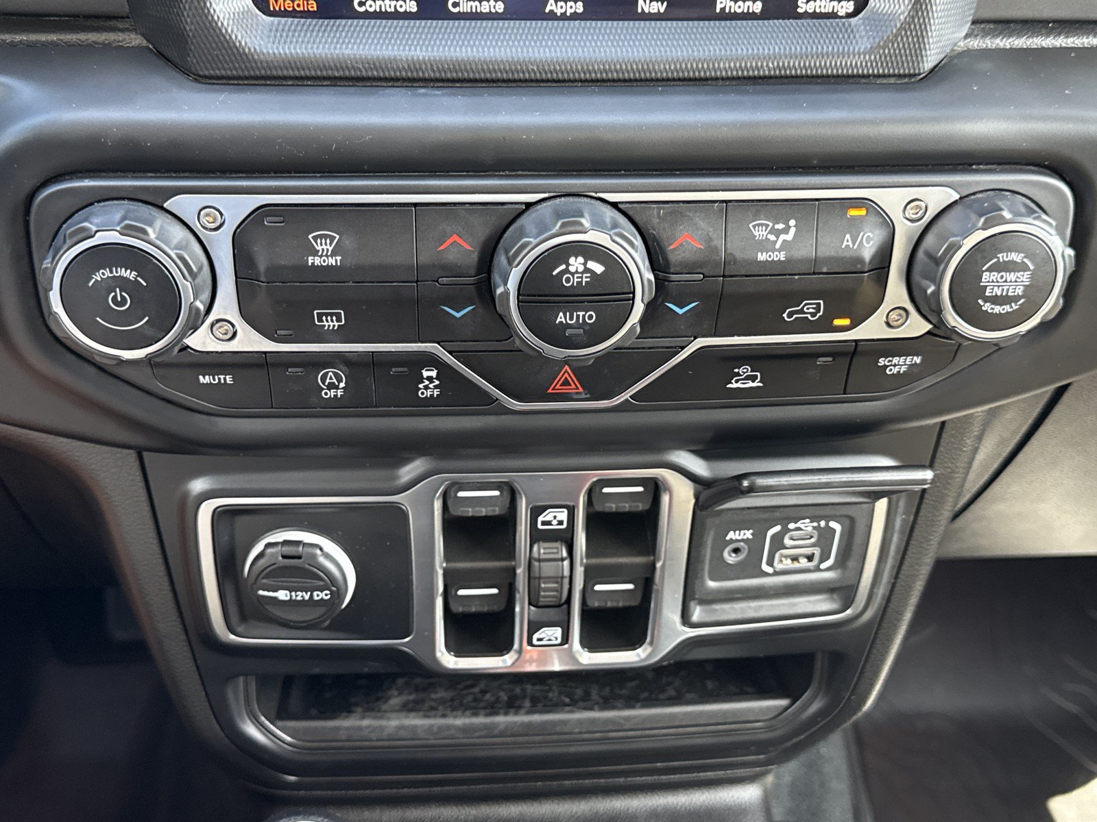 Used 2023 Jeep Wrangler Unlimited Sport AWD/4WD image 24