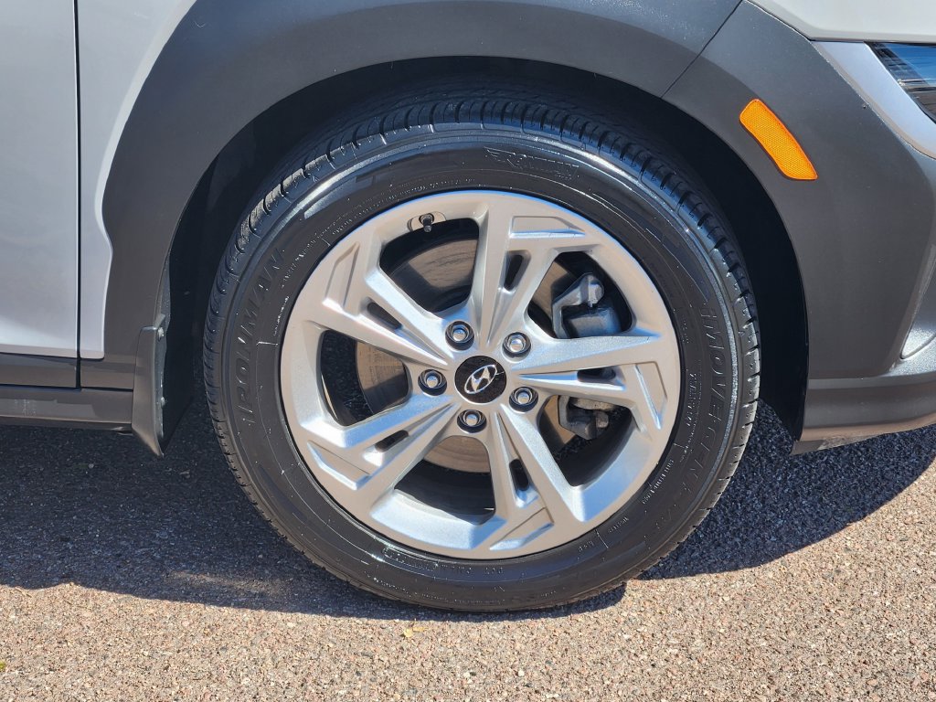 Used 2023 Hyundai Kona SEL AWD/4WD image 30