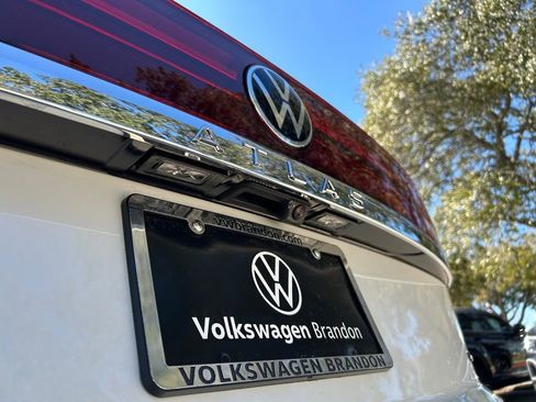 New 2026 Volkswagen Atlas Cross Sport SE image 48