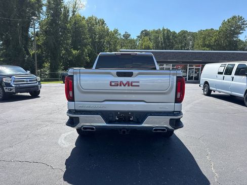 Used 2021 GMC Sierra 1500 SLT w/ SLT Premium Package AWD/4WD image 4