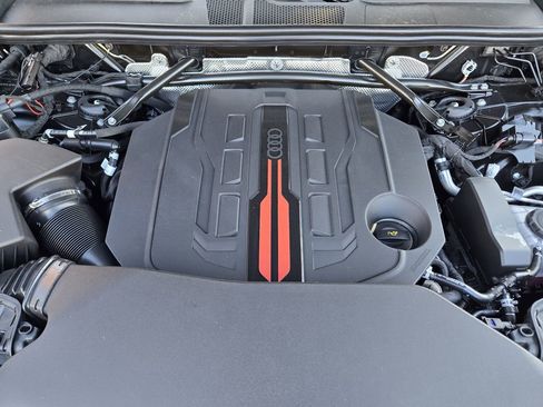 New 2025 Audi SQ5 Prestige image 33