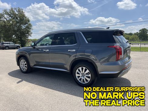 Used 2025 Hyundai Palisade SEL FWD image 6