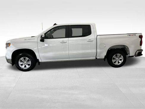 Used 2025 Chevrolet Silverado 1500 LT image 2
