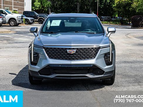 Used 2025 Cadillac XT4 Premium Luxury FWD image 11