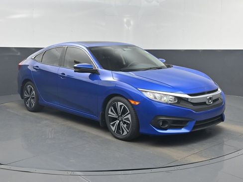 Used 2018 Honda Civic EX-T image 8