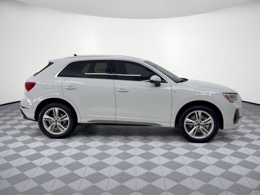 Used 2024 Audi Q3 2.0T Premium AWD/4WD image 8
