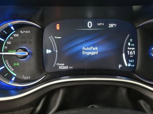 Used 2024 Chrysler Pacifica Select image 31