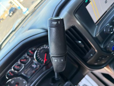 Used 2017 Chevrolet Silverado 1500 High Country image 23