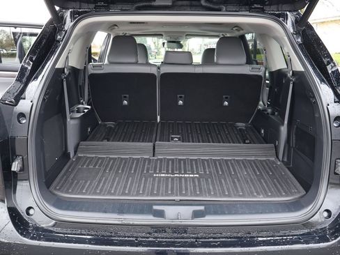 Used 2022 Toyota Highlander Limited image 35