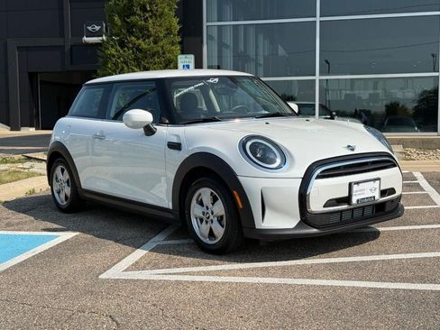 Used 2024 MINI Cooper 2-Door Hardtop FWD image 1