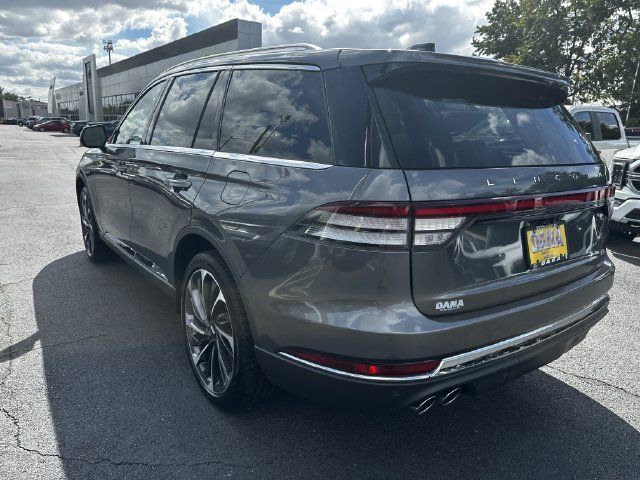 Certified 2025 Lincoln Aviator Reserve w/ Illumination Package AWD/4WD image 7