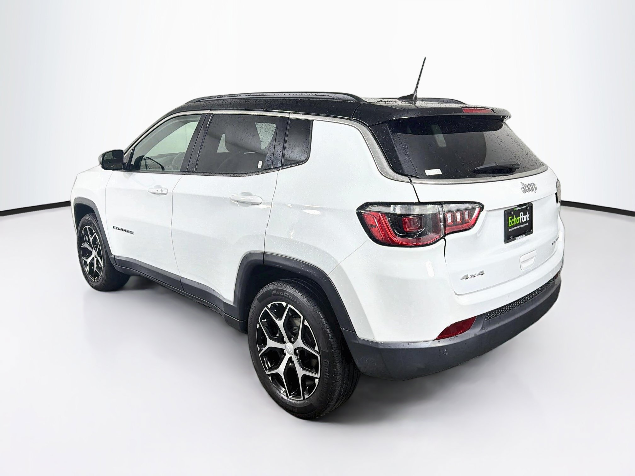 Used 2024 Jeep Compass Limited AWD/4WD image 5