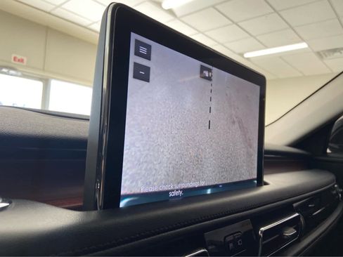 Used 2023 Lincoln Aviator Reserve w/ Class IV Trailer Tow Package image 36