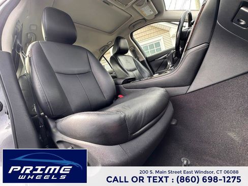 Used 2015 INFINITI Q50 Premium w/ Deluxe Touring Package image 17