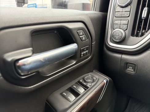 Certified 2022 GMC Sierra 2500 SLT w/ SLT Convenience Package image 23