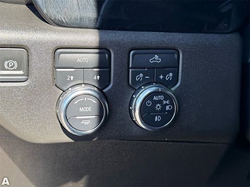 Used 2022 GMC Sierra 1500 Elevation image 14