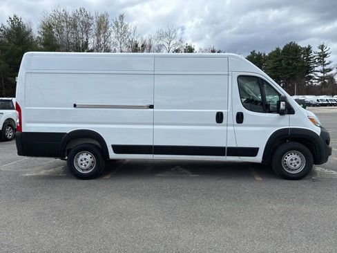 Used 2023 RAM ProMaster 3500 w/ Driver Convenience Group FWD image 2
