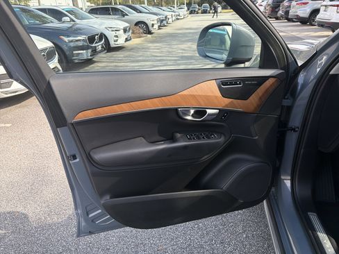 Certified 2023 Volvo XC90 B5 Plus image 14
