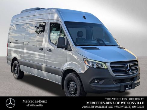New 2025 Mercedes-Benz Sprinter 2500 image 1